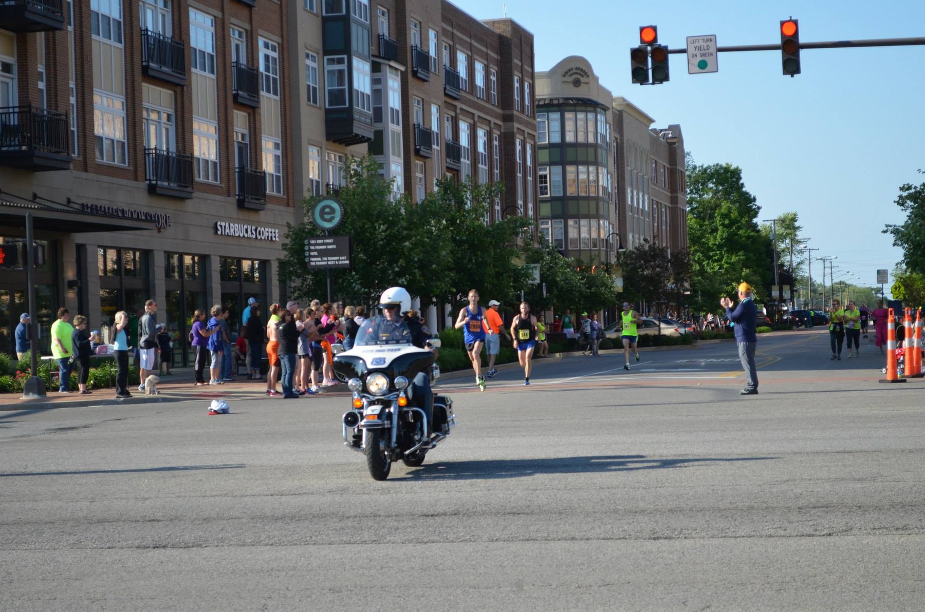 Running pack during a road race